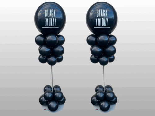 2 zwarte ballonnenpilaren met Black Friday opdruk
